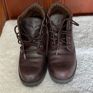 All Year Round Versatile Brown Sporto Tie Up Boots Size 7.5